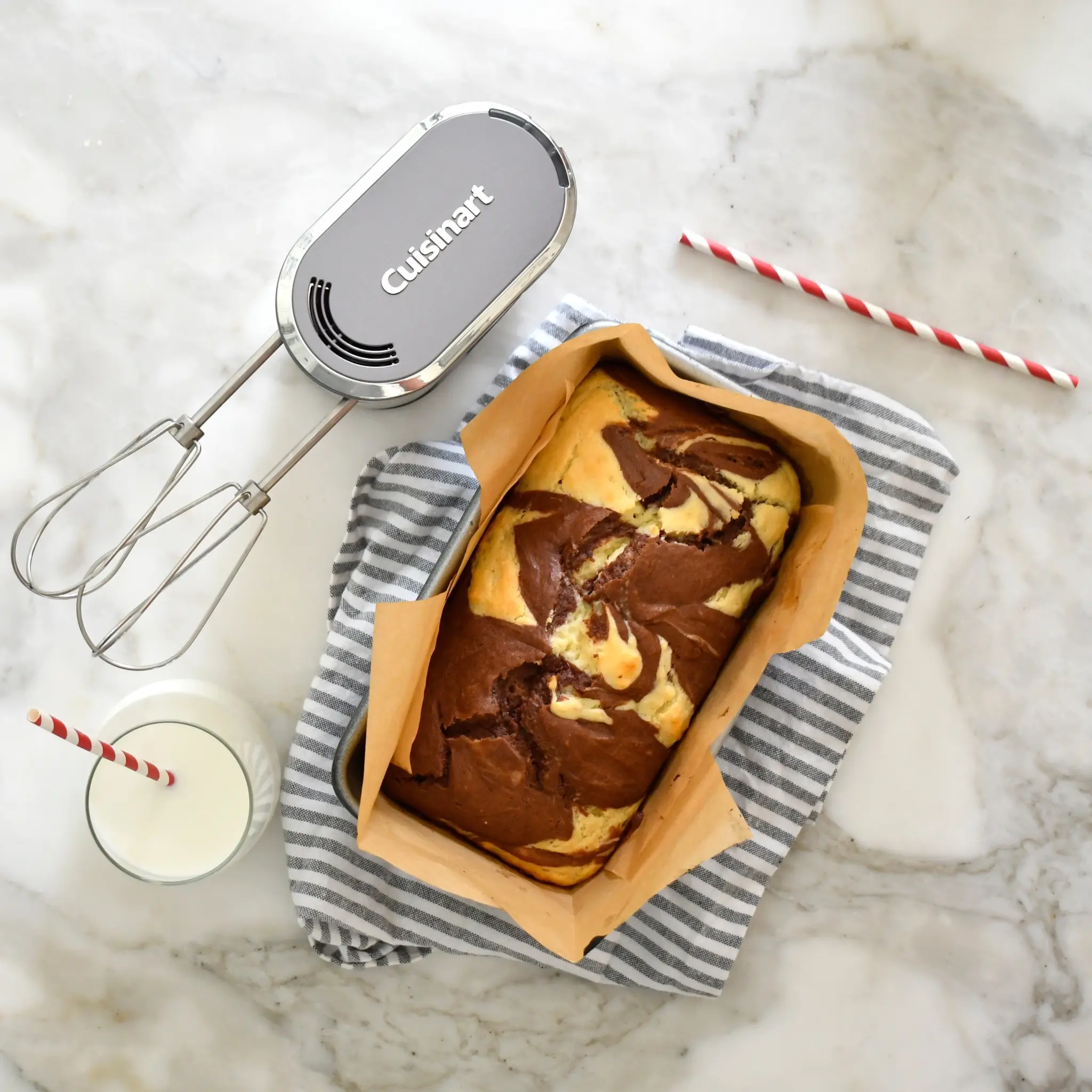 Cuisinart EvolutionXâ„¢ Cordless Hand Mixer - Image 5